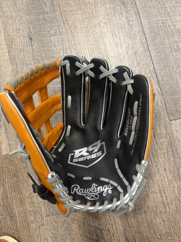 Rawlings R9 RH Infield Baseball Glove 12" (New)