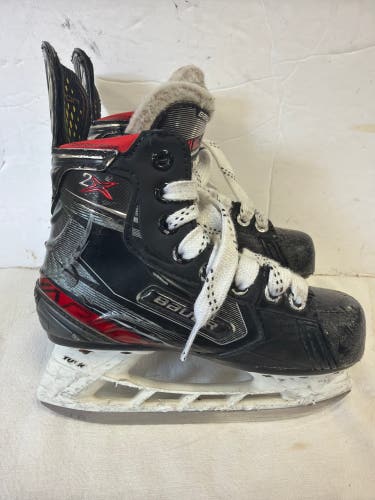 Black Bauer Vapor 2X Hockey Skates Regular Width 12.5 (Used)