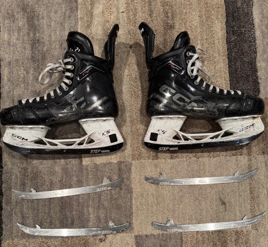 Black CCM JetSpeed FT6 Pro Hockey Skates Regular Width Pro Stock 9 (Used)