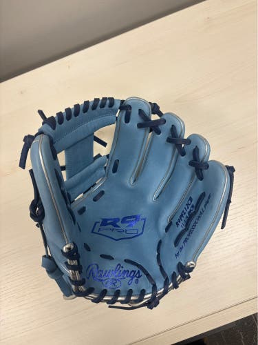 Rawlings R9 RH Infield Baseball Glove 11.75" (New)