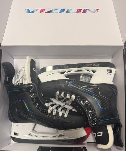 Black 2026 CCM Vizion Hockey Skates Regular Width Pro Stock 8 (New)