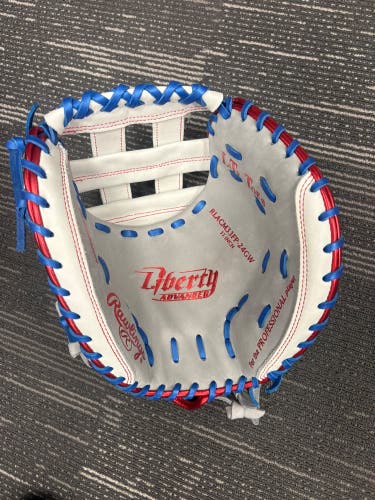 Rawlings Liberty Advanced RH Softball Glove 33" (New)