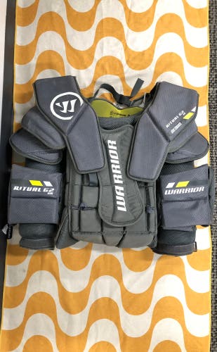 Senior Medium Warrior Ritual G2 Goalie Chest Protector (Used)