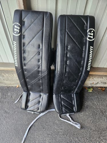35" Warrior Goalie Leg Pads (Used)