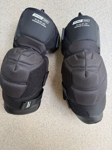 Senior Large Bauer Pro Series Elbow Pads (New)