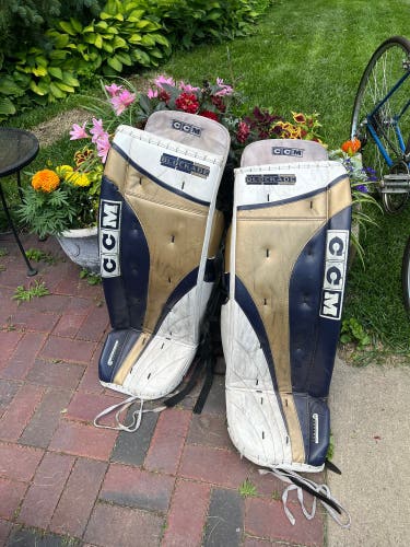 34” CCM Blockade pro goalie pads