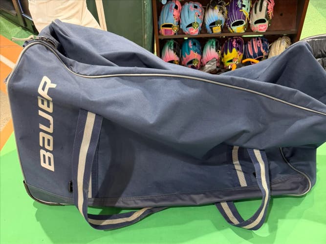 Bauer Wheeled Hockey Bag