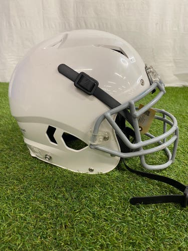 Schutt Vengeance A11 2.0 Helmet | Youth Size Large