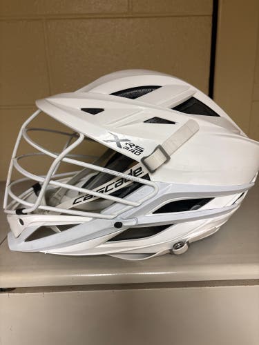 White Cascade XRS Pro Helmet
