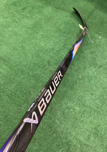 Cut | Bauer Vapor Flylite Hockey Stick Right Handed | P92 77 Flex (65")