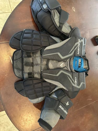 Small / Medium Bauer GSX Goalie Chest Protector (Used)