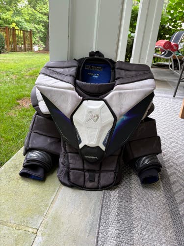 Medium Bauer Vapor Flylite Goalie Chest Protector (Used)