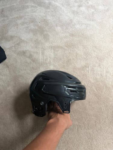 Large Bauer Re-Akt 150 Helmet (Used)