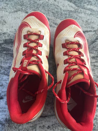 Red Men's Size M 9.5 (W 10.5) Adult Nike Low Top Molded Cleats (Used)