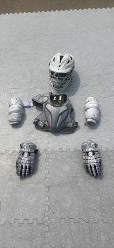 Medium Adult Maverik Arm Pads (Used)