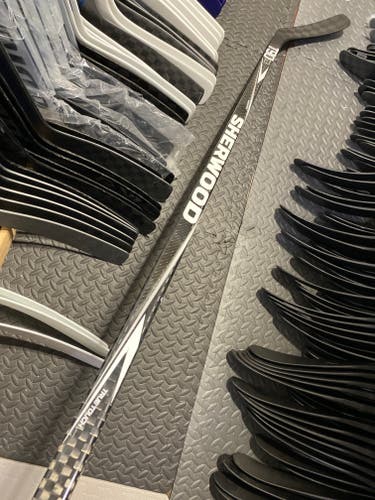 New RH Sher-Wood T90 PP77 85 Flex