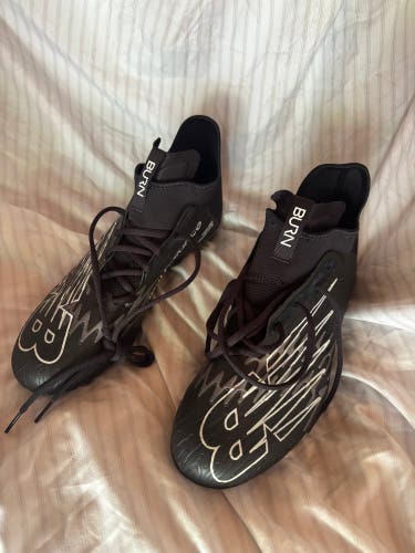 Unisex Size M 9.5 (W 10.5) Adult New Balance Burn X Mid (New)