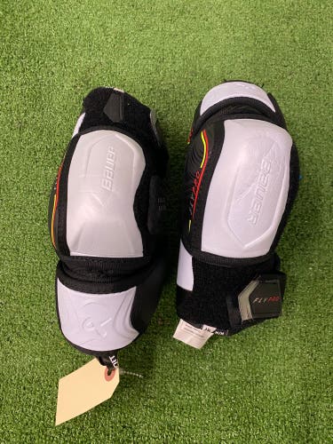 Bauer Vapor Flypro Elbow Pads | Junior Size Medium