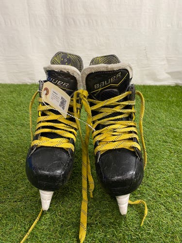 Bauer Supreme M40 Hockey Skates | Junior Size 1.5 (Extra Wide)