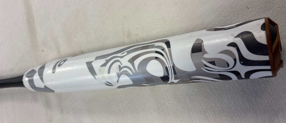 DeMarini Whisper Composite Bat (-10) 22 oz 32" (Used)