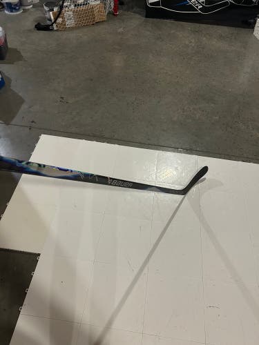 Intermediate Bauer Vapor Flylite Left Hand Hockey Stick 55 Flex (Used)