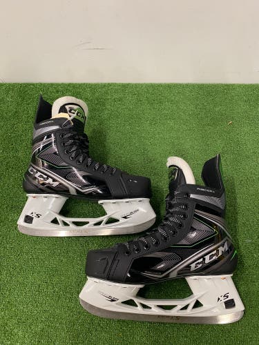 CCM Ribcor 86K Hockey Skates | Senior Size 7 (Wide)