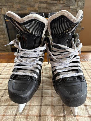 CCM AS-V Hockey Skates Regular Width Size 5.5 (Used)