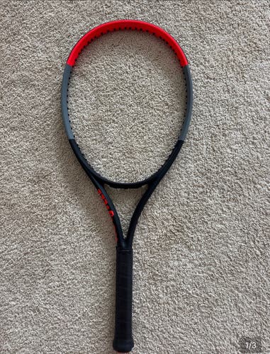 Adult Wilson Clash Tennis Racquet (Used)