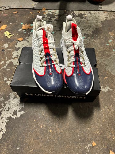 Men's Size M 10.0 (W 11.0) Molded Cleats (New)