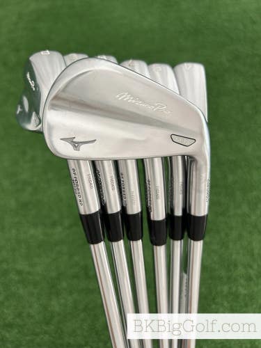 Mizuno M-15 Forged Iron Set 4-P / True Temper AMT Silver Stiff