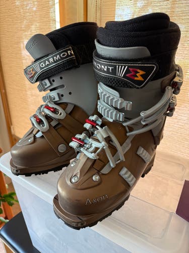 Mondo 23 & 23.5 Men's Garmont Alpine Touring Endorphin Ski Boots (Used)