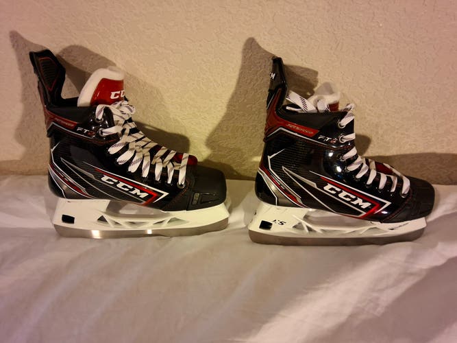 CCM JetSpeed FT2 Hockey Skates Extra Wide Width Size 5 (Used)