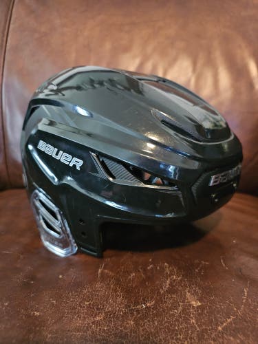 Small Bauer Hyperlite 2 Helmet (Used)