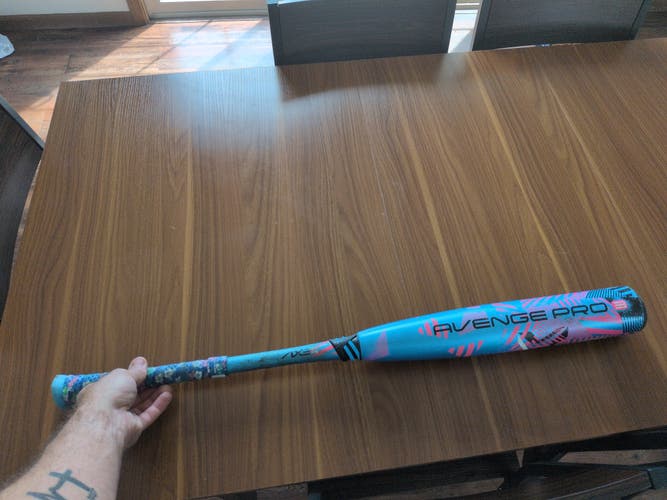 2024 AXE Avenge Pro Composite USSSA Certified Bat (-8) 24 oz 32" (Used)