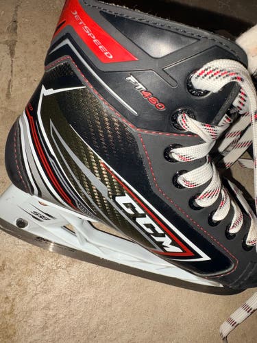 2019 CCM JetSpeed FT460 Hockey Skates Regular Width Size 2.5 (Used)