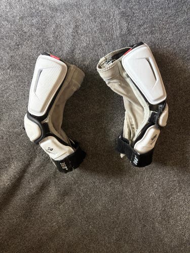 Medium/Large Adult STX Stallion 500 Arm Pads (Used)
