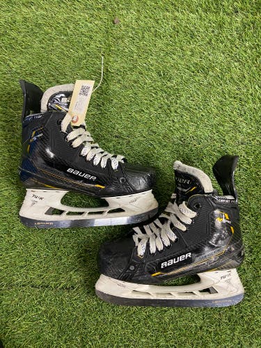 Bauer Supreme M5 Pro Hockey Skates | Intermediate Size 5 (Fit 3)