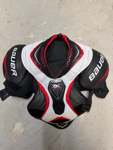 Men's Small Senior Bauer Vapor 2X Shoulder Pads (Used)