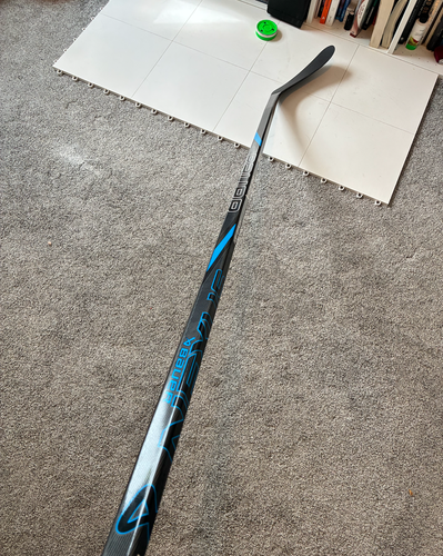Senior Bauer Nexus E50 Pro Right Handed Hockey Stick P28 87 Flex (New)