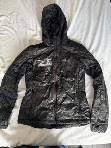 Black Women's Adult XS Helly Hansen Jacket (Used)