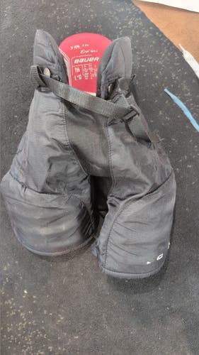 Youth Large Bauer Hockey Pants (Used)