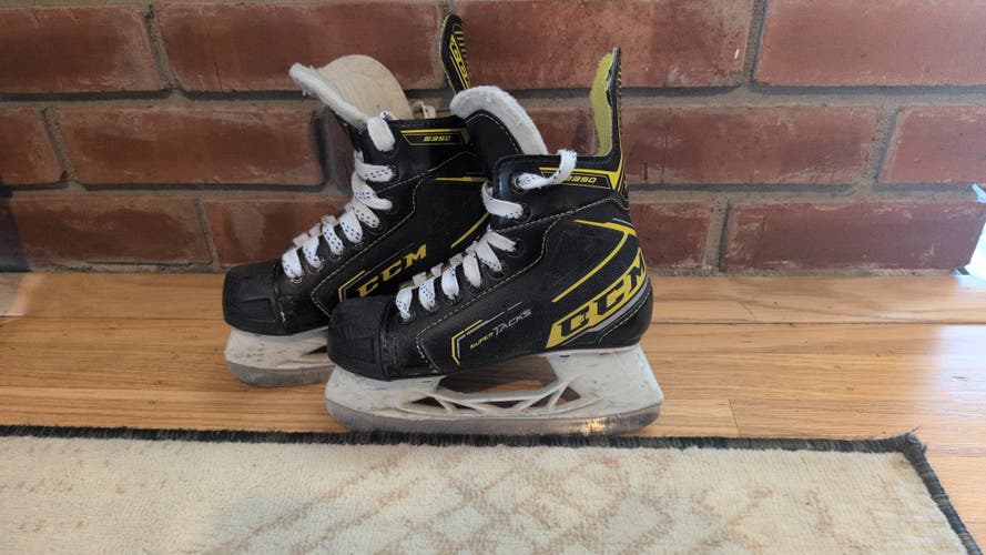 Black/Yellow CCM Super Tacks 9350 Hockey Skates 13 (Used)
