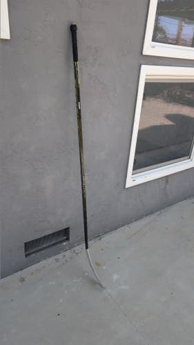 Intermediate True Catalyst 9x Right Handed Hockey Stick TC2 55 Flex (Used)