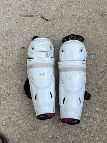 Intermediate Bauer Vapor 2X 14" Shin Pads (Used)