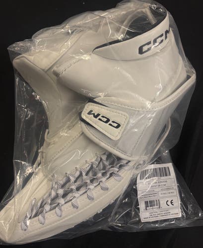 CCM EFLEX 7 GOALIE GLOVE SENIOR (New)