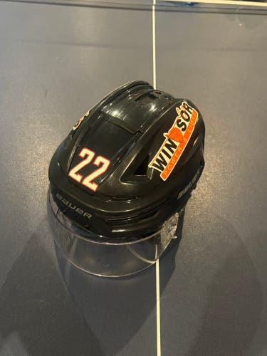 Large Bauer Re-Akt 155 Helmet Pro Stock (Used)