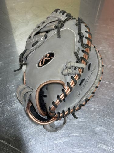 RH Rawlings Catcher's Gg elite Softball Glove 33" (Used)