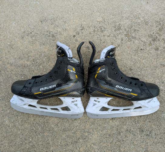 Bauer Supreme M5 Pro Hockey Skates - Intermediate Size 4.5 Fit 2 (Used)