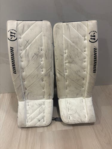 24" Warrior Ritual G4 Goalie Leg Pads (Used)