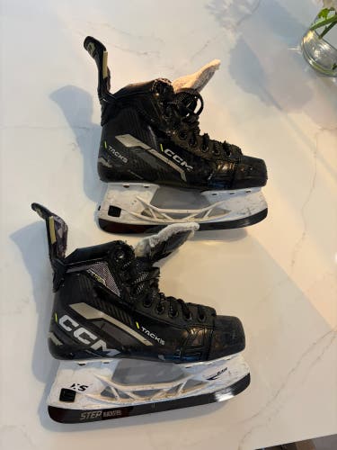CCM AS-580 Hockey Skates Regular Width Size 4.5 (Used)